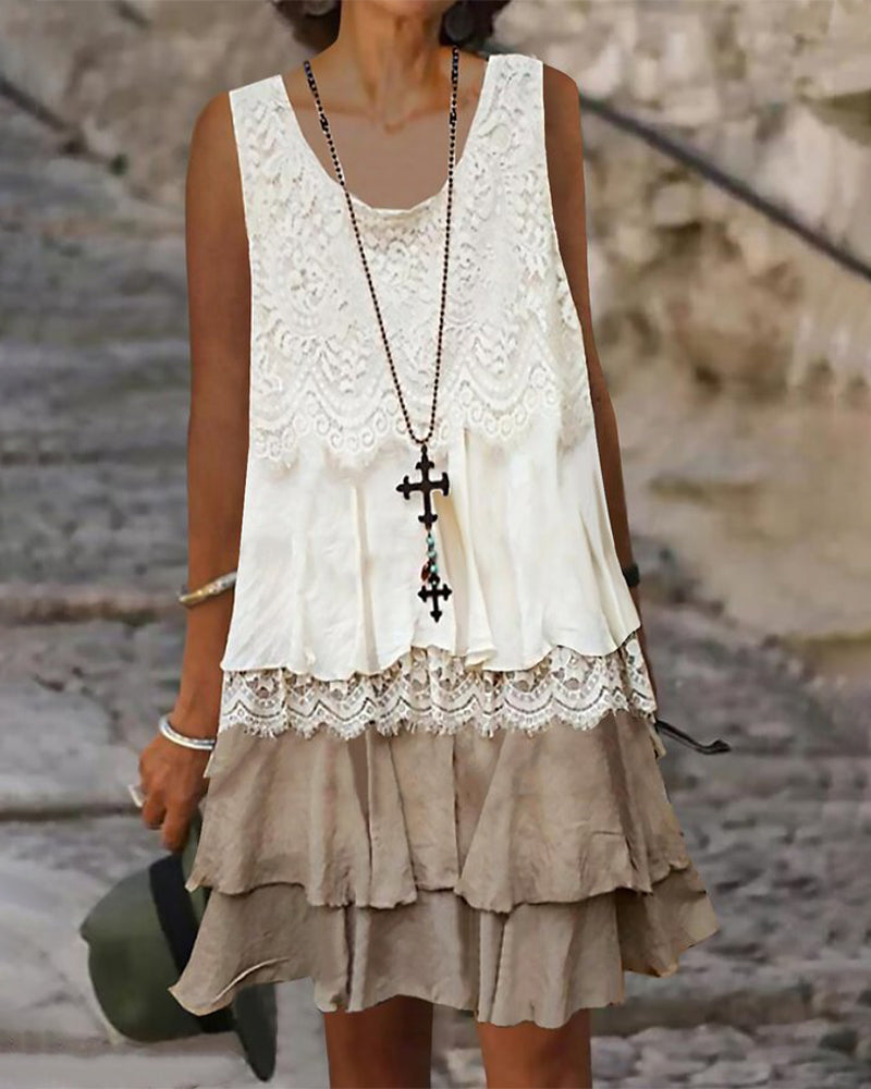 Sleeveless lace dress